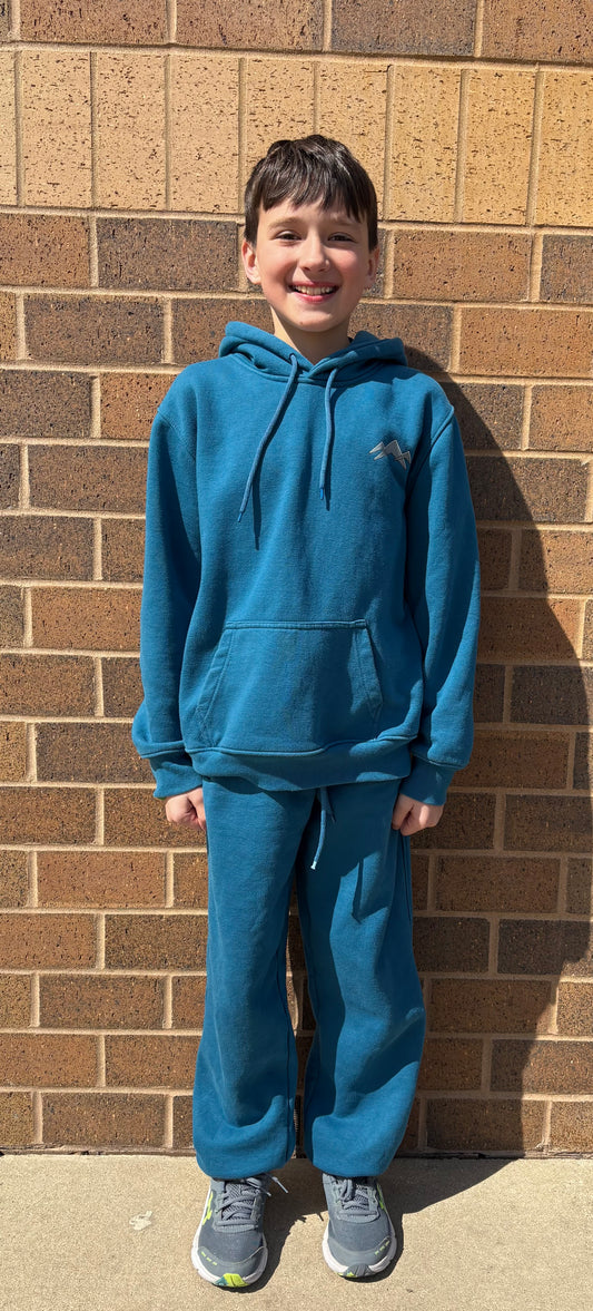 Peak youth sets